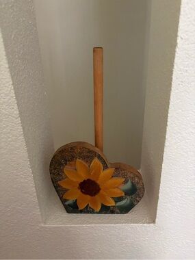 Sunflower Heart Wooden Decorative Piece - Yellow Paper Towels